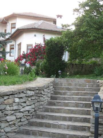Фотографии Гостевой дом Guest House Astra г. Арбанаси (Болгария) №5 Фото Гостевой дом Guest House Astra г. Арбанаси 5
