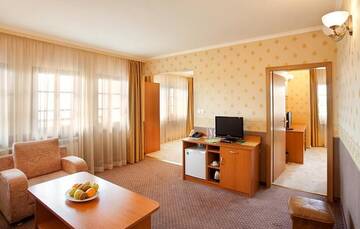Фото номера Суперлюкс с 2 спальнями, вид на Велико-Тырново Отель Sevastokrator Hotel &amp; SPA г. Арбанаси 2