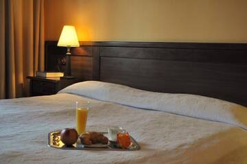 Фото номера Двухместный номер с 1 кроватью Отель Hotel Izvora г. Арбанаси 2