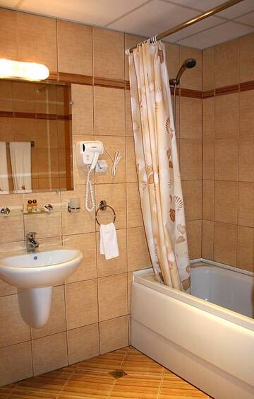 Фото номера Двухместный номер с 1 кроватью Отель Hotel Izvora г. Арбанаси 4