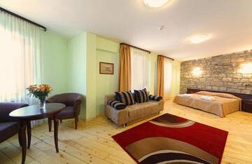 Фото номера Номер-студио (для 3 взрослых и 1 ребенка) Отель Rachev Hotel Residence г. Арбанаси 5