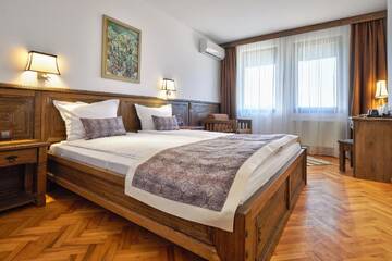 Фото номера Двухместный номер Делюкс с 1 кроватью Отель Villa Arbanashki Han г. Арбанаси 2