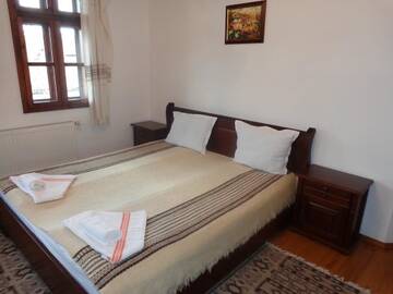 Фото номера Трехместный номер Гостевой дом Guest Rooms Cheshmata г. Арбанаси 6
