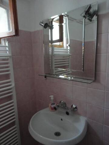 Фото номера Трехместный номер с общей ванной комнатой Гостевой дом Guest House Astra г. Арбанаси 6